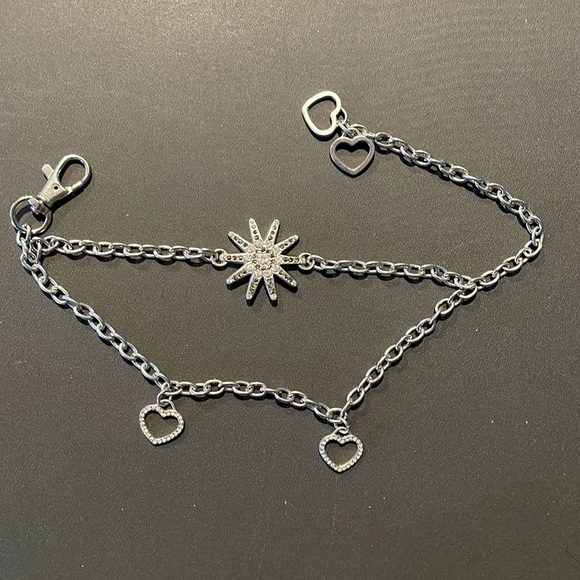Boot Chain Charm - Picture 1 of 2